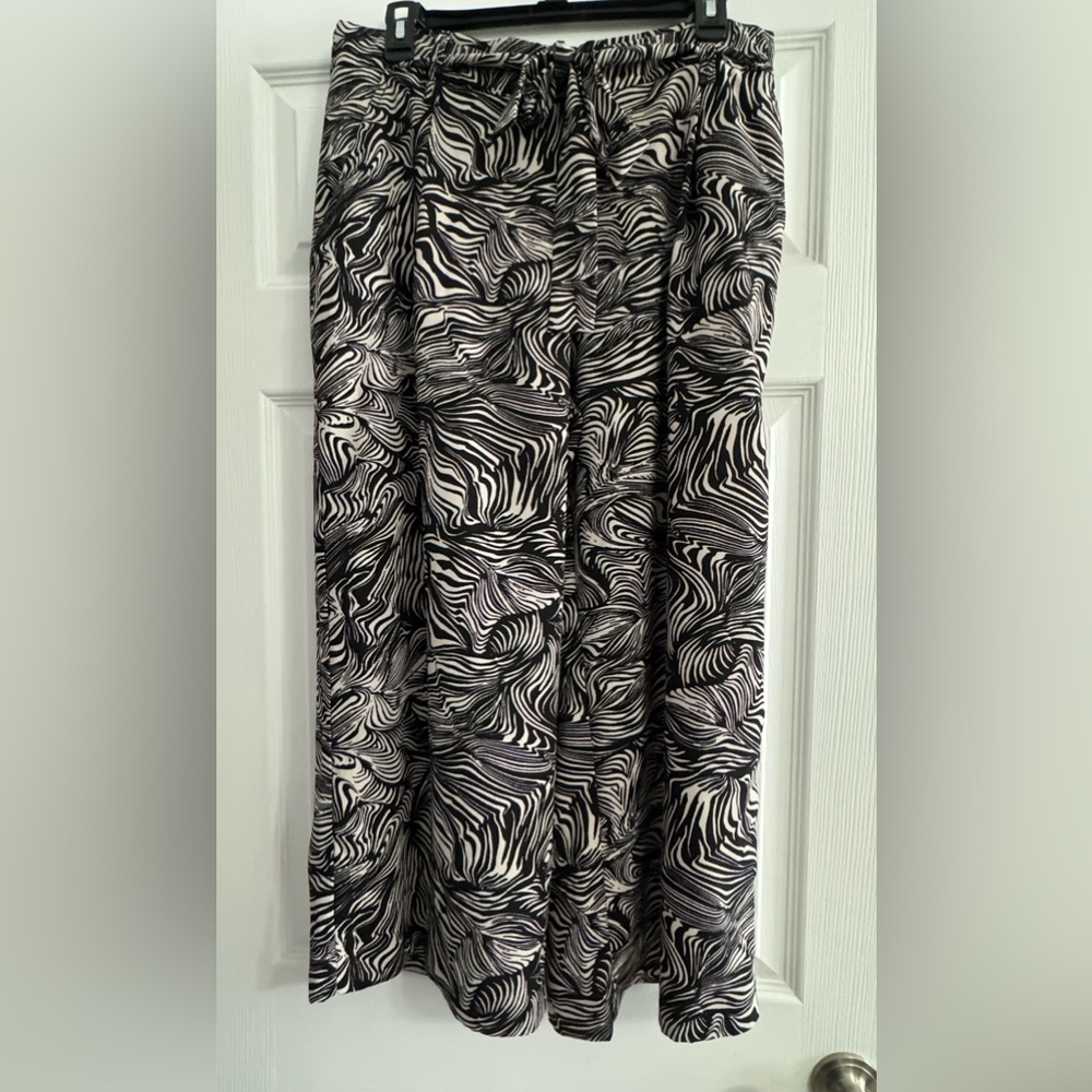 Elaine Rose - Boho Pull on Pants, with tie front, Size Large